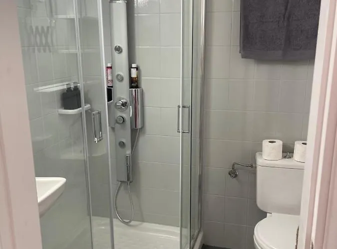 Dominik 2 * Скала